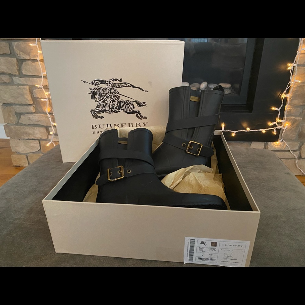 Burberry Mid Buckle Rubber Rainboots
